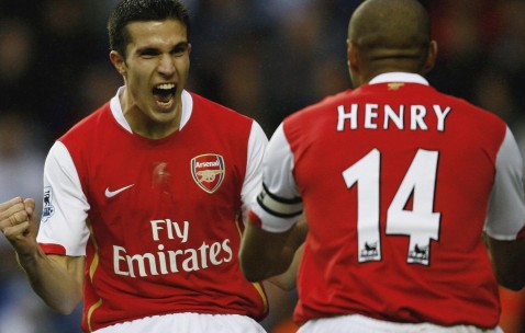 爱游戏官网-电竞赛场焦点！意大利队对阵中国队，战术博弈精彩纷呈，教练斗智斗勇